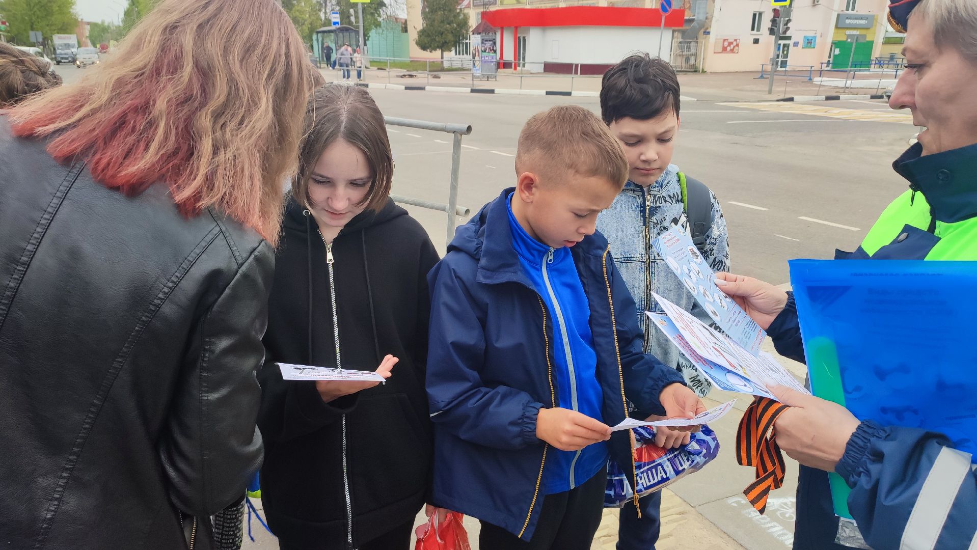 Кашира, День Победы, георгиевская ленточка, волонтеры, молодая гвардия, ГАИ