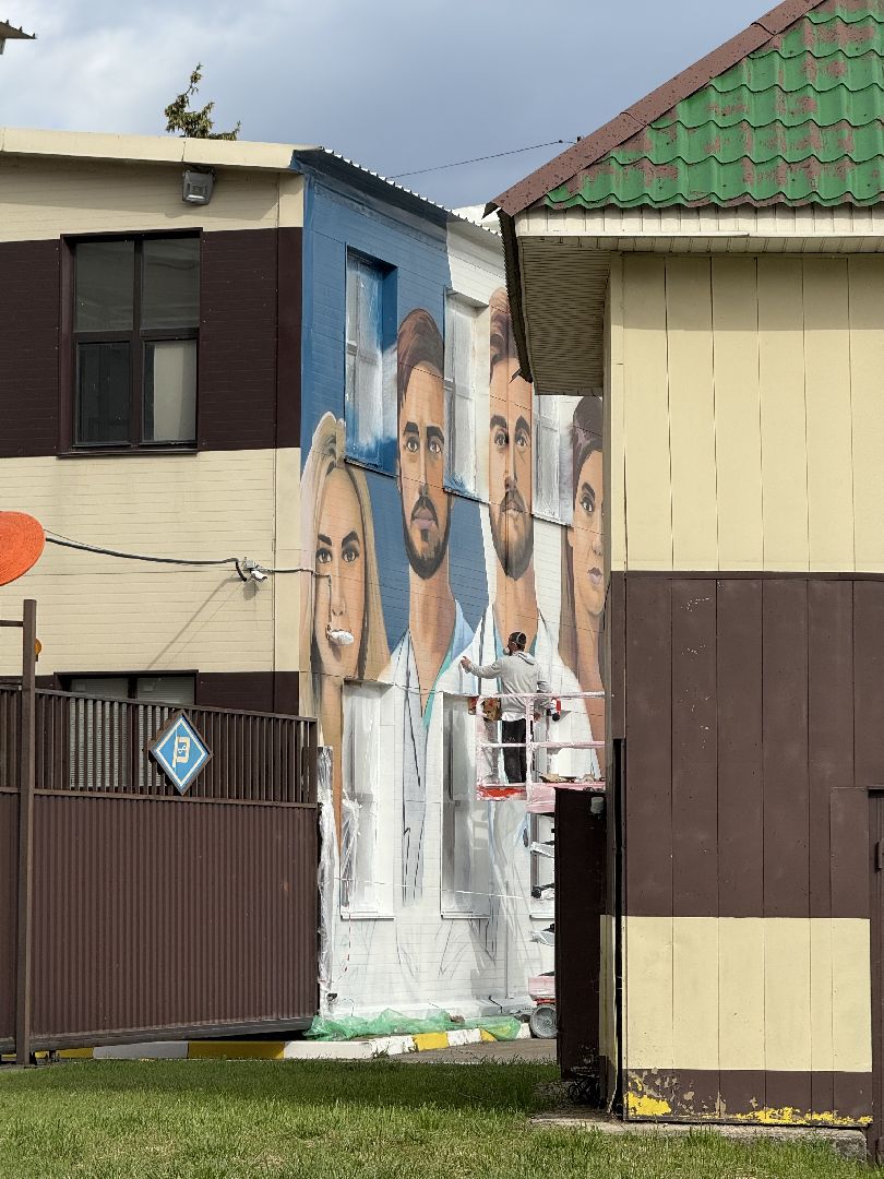 раменское, мурал, врачи,  граффити,