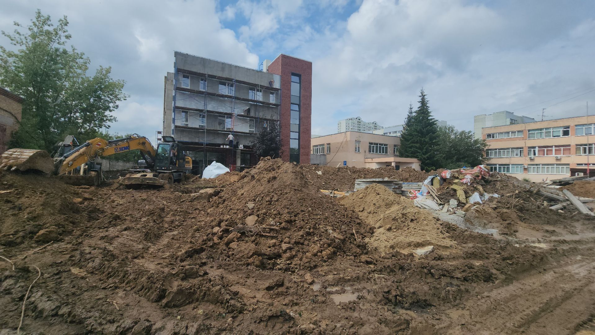 долгопрудный, гимназия 13, строительство, пристройка на 300 мест, детские игровые площадки,  пищеблок,