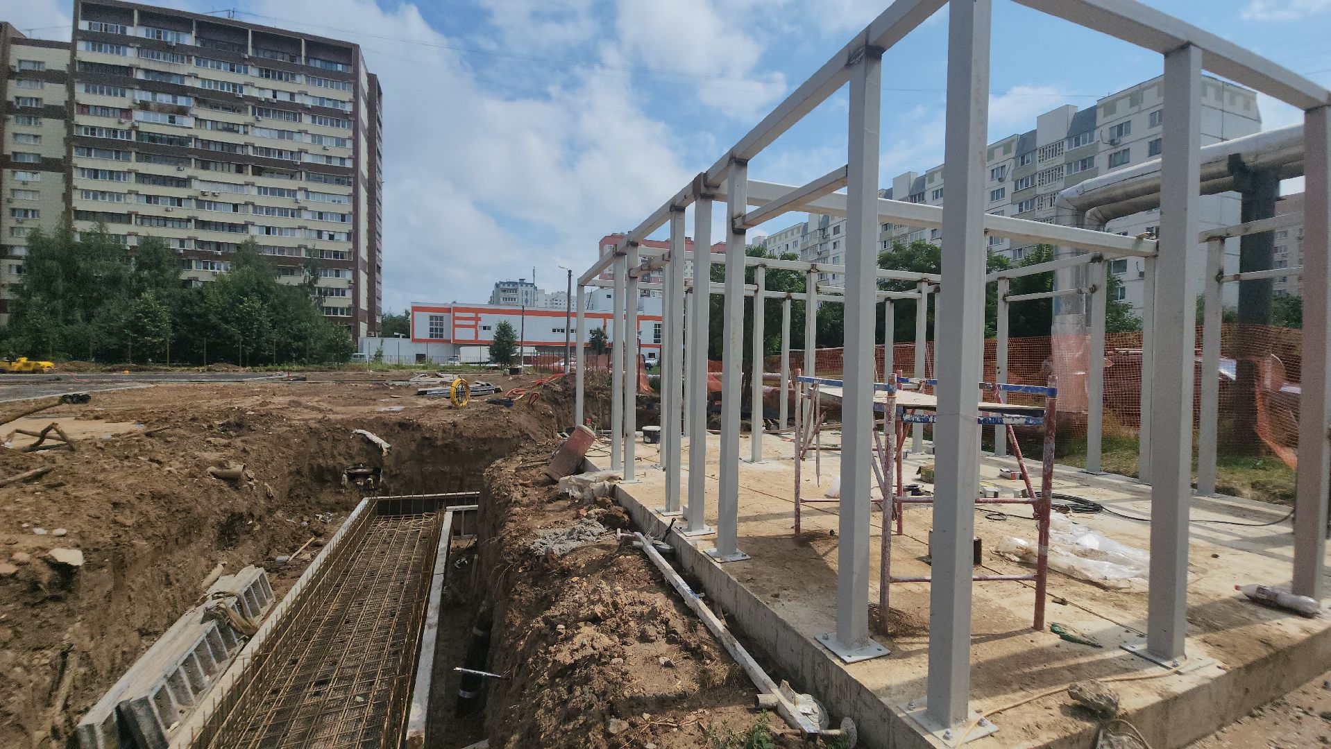 долгопрудный, гимназия 13, строительство, пристройка на 300 мест, детские игровые площадки,  пищеблок,