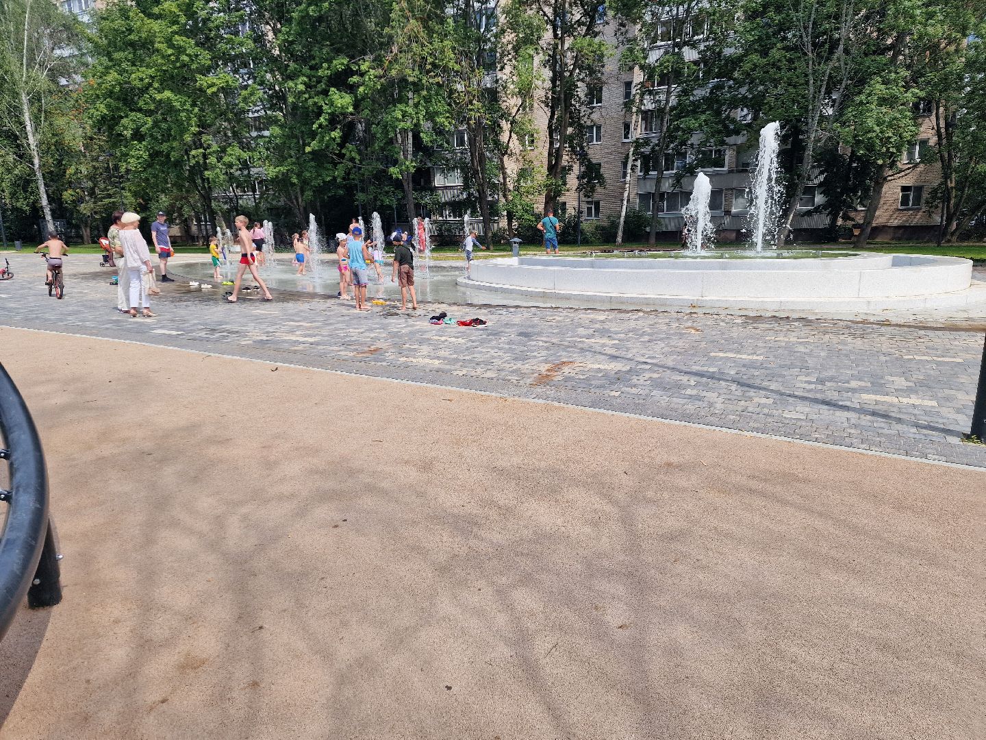 фонтанвсквереЖуравлева, Дубна, НовыйфонтаннаБольшойВолге,