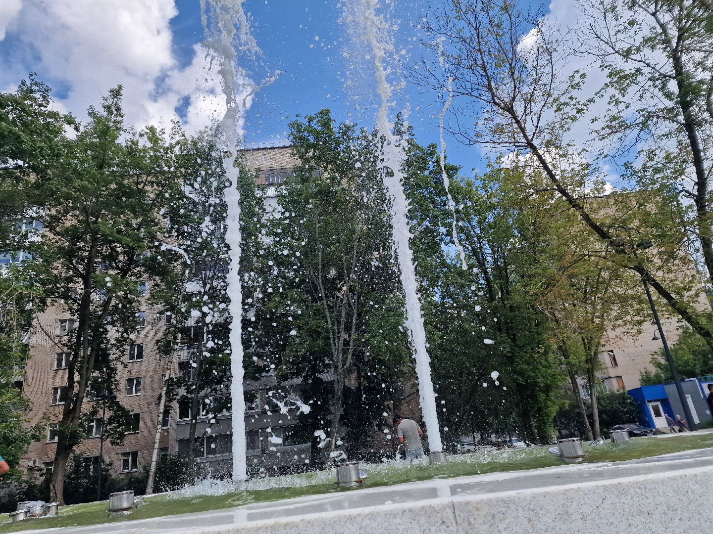 фонтанвсквереЖуравлева, Дубна, НовыйфонтаннаБольшойВолге,