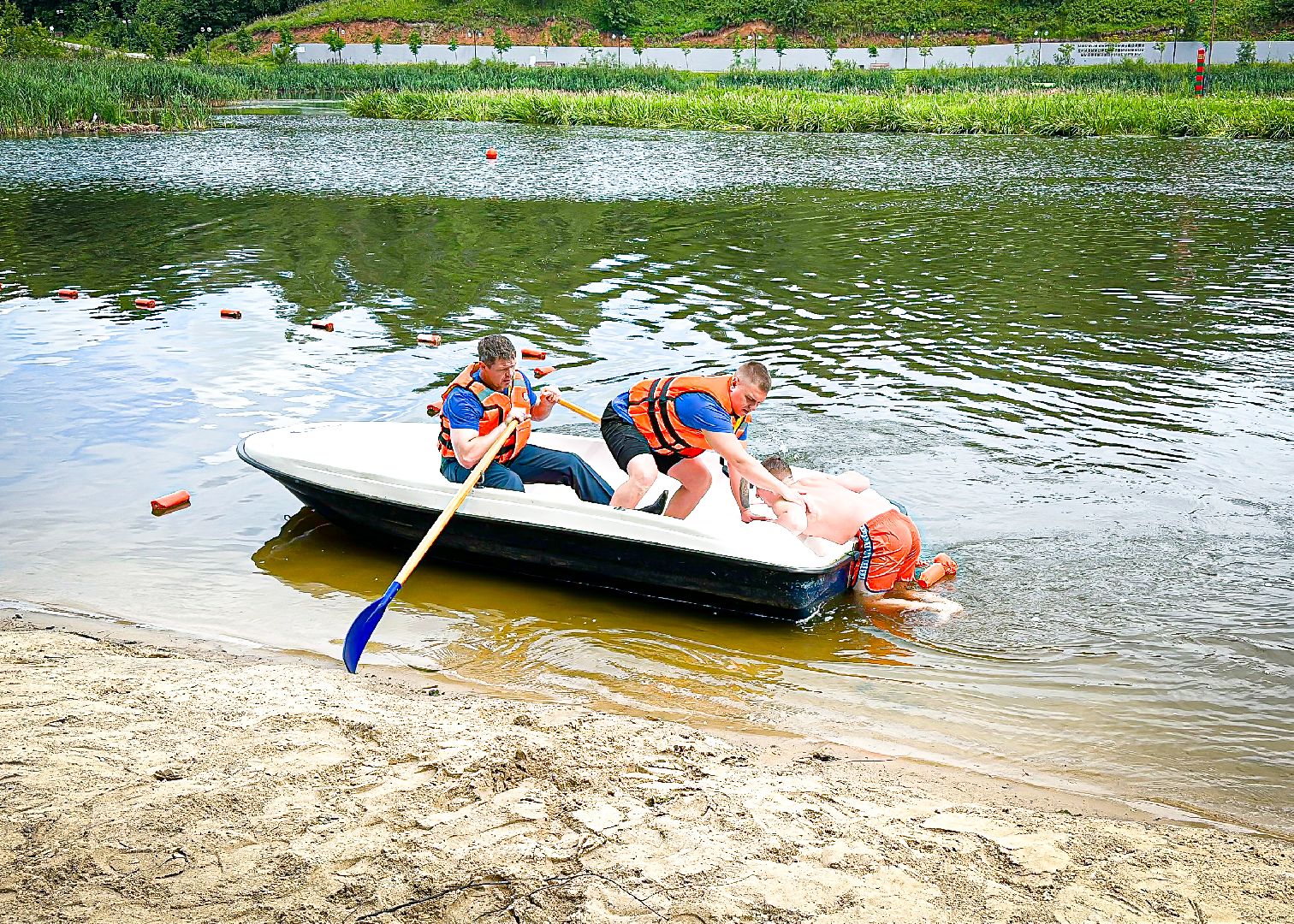 клин, общество, учения на воде, спасатели, МЧС, пляжи,
