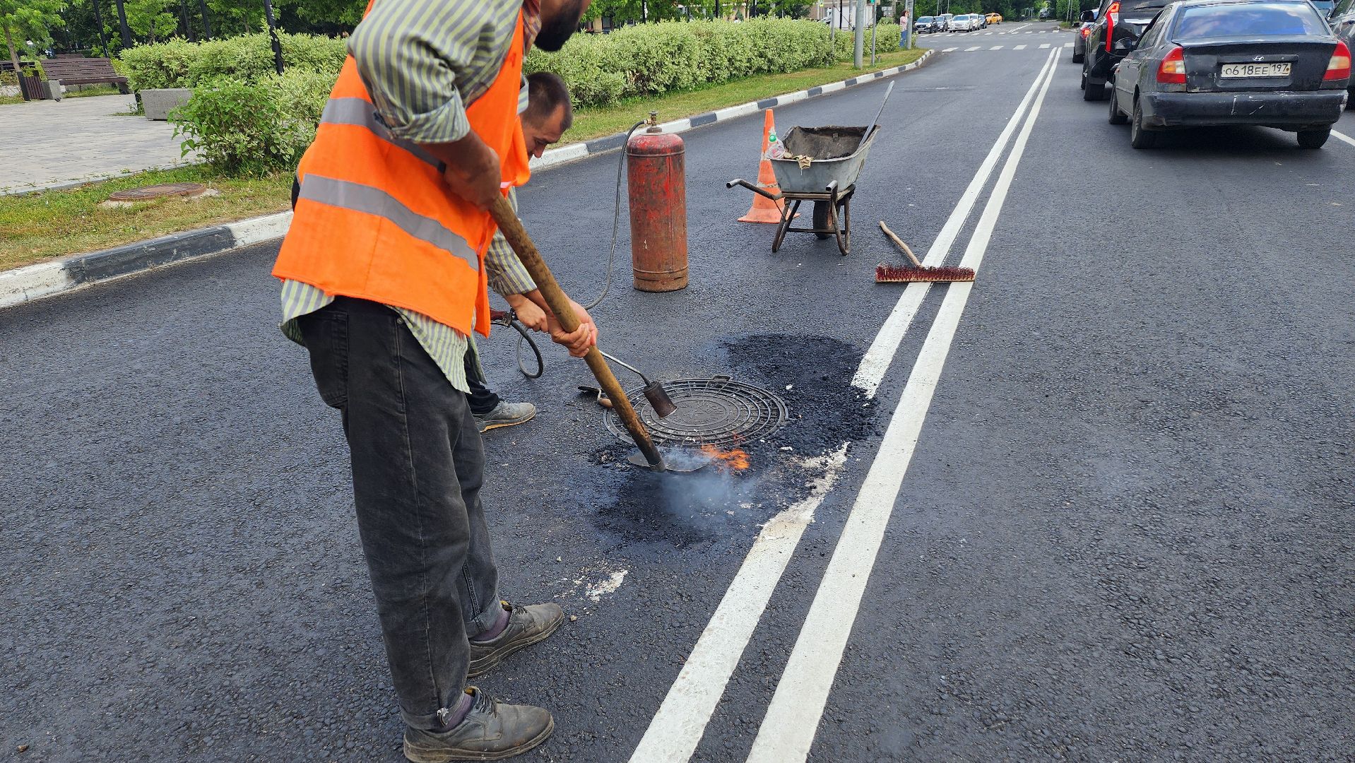 дороги, подмосковье, ремонт, капремонт, дорожная служба, разметка, люк , канализационные колодцы, домодедово,