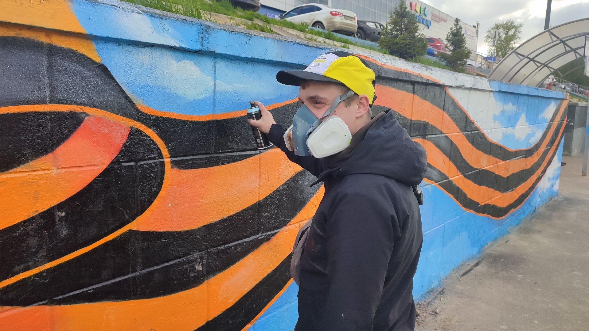 Кашира, 9 мая, георгиевская лента, граффити, стрит-арт, Иван Карамнов