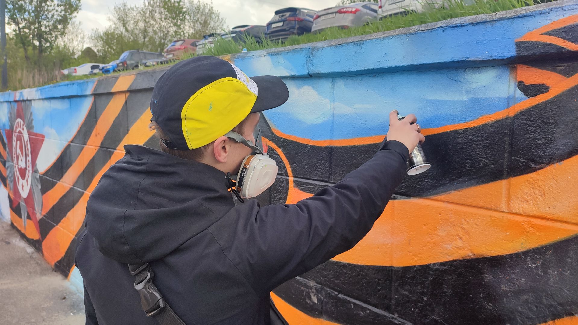 Кашира, 9 мая, георгиевская лента, граффити, стрит-арт, Иван Карамнов