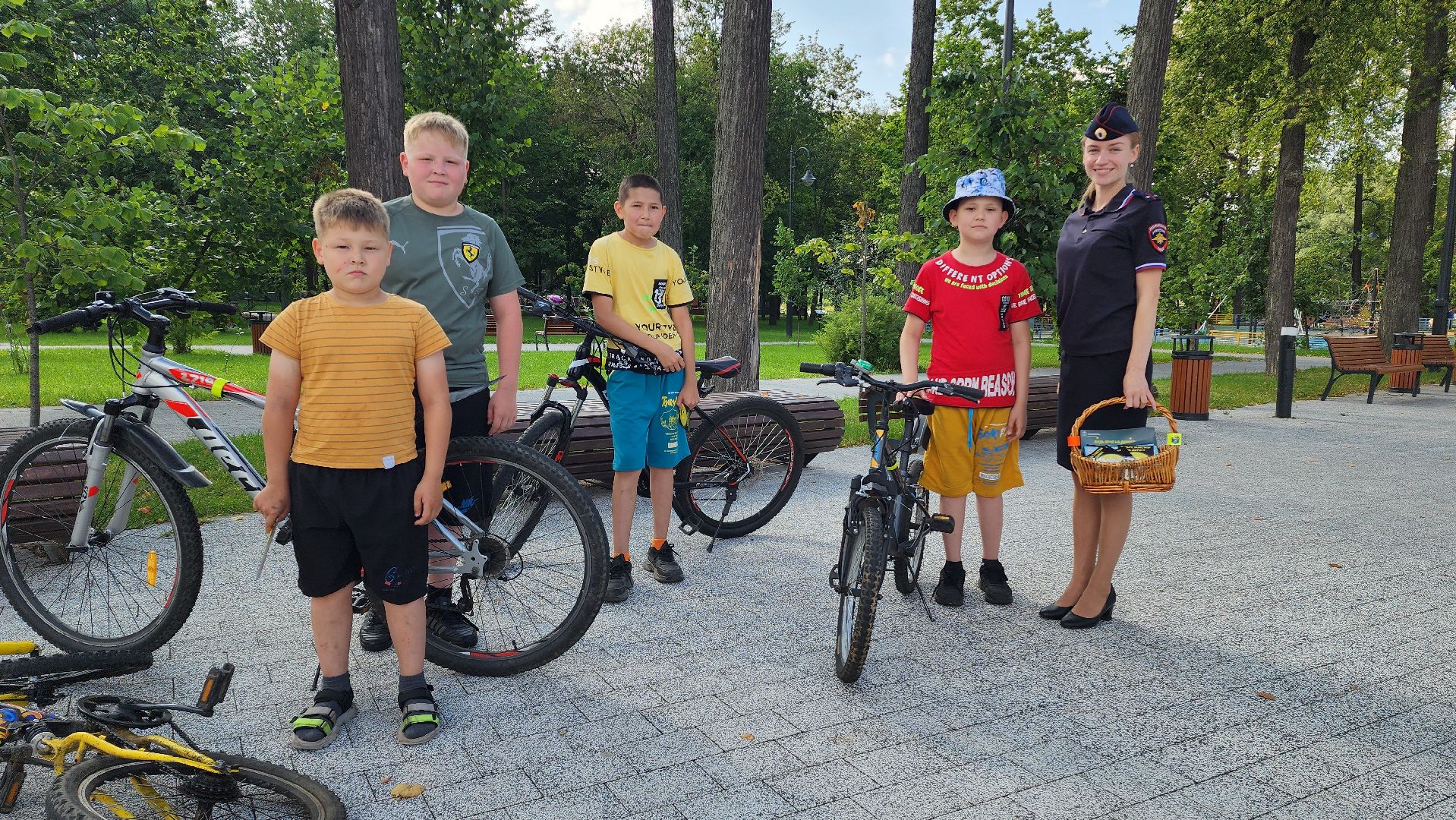 световозвращатели, светоотражающие элементы, Лобня , Госавтоинспекция ,