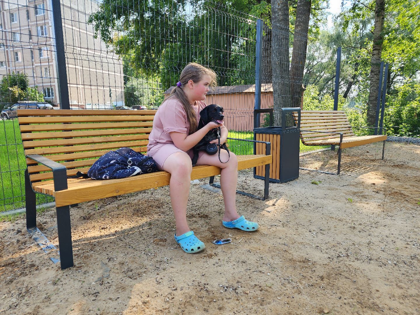 чехов, улица ильича, набережная реки теребенка, площадка для выгула собак, игровые элементы, прогулки и занятия с собаками, огороженная зона, скамейки и урны, благоустройство набережной, госпрограмма московской области, формирование комфортной городской среды,