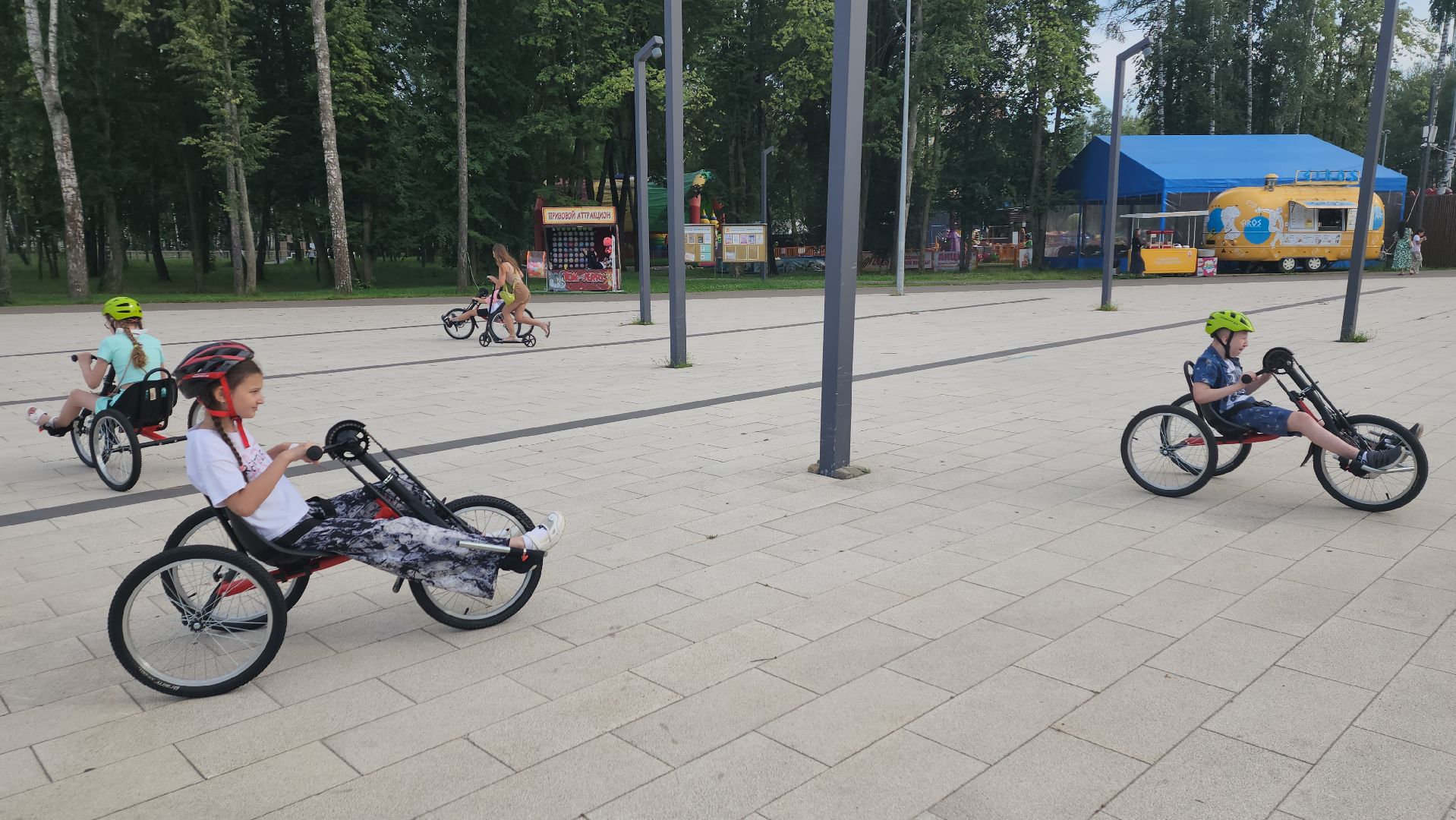 вертикалки, ивантеевка, велосипеды, дети с овз, социальная работа, социальная адаптация,парки, лето в парках,катание в парке,фонд помощи, реабилитация детей,