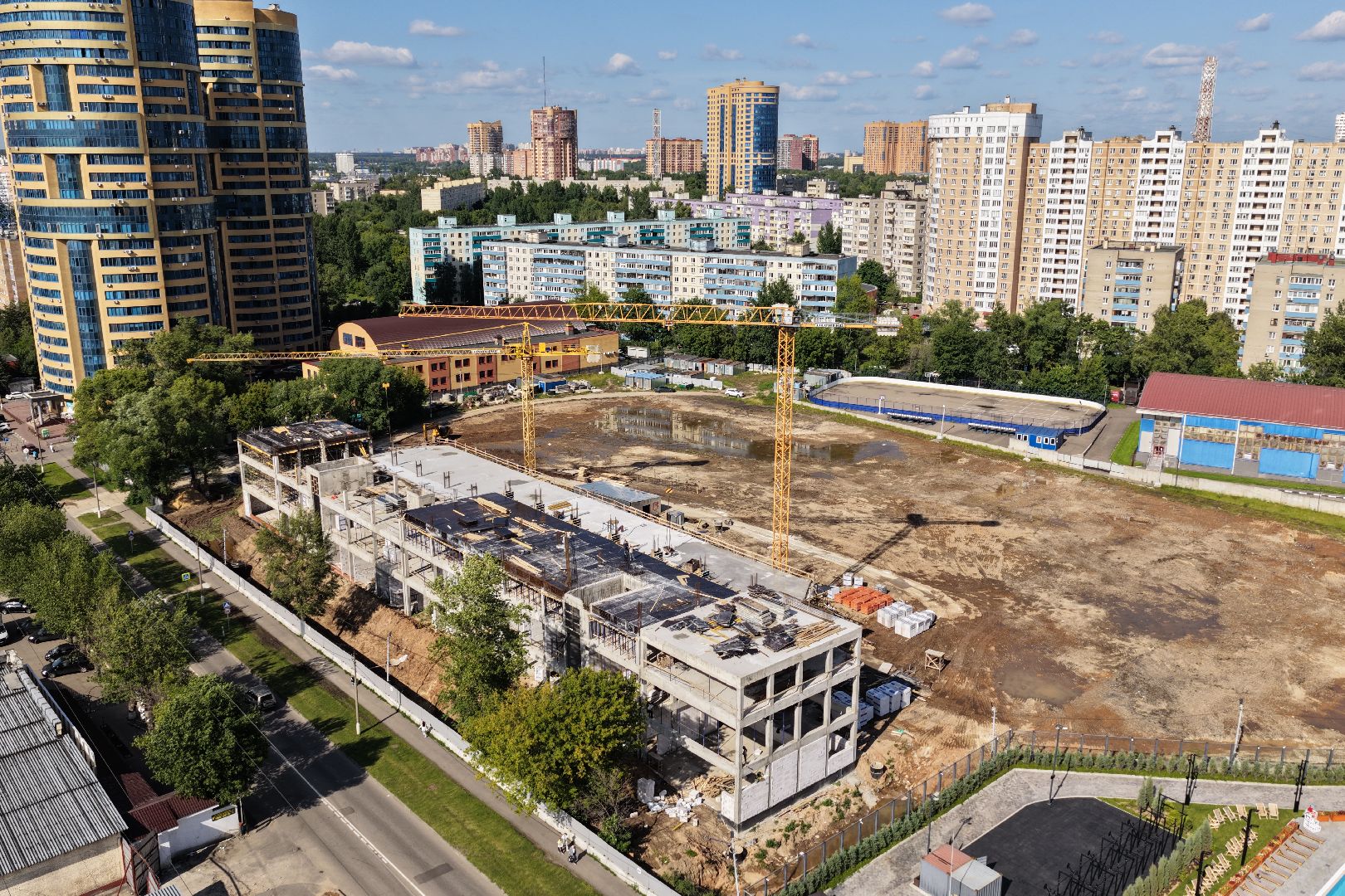 видео с коптера, спорт в реутове, стадион старт, академия вратарского мастерства,
