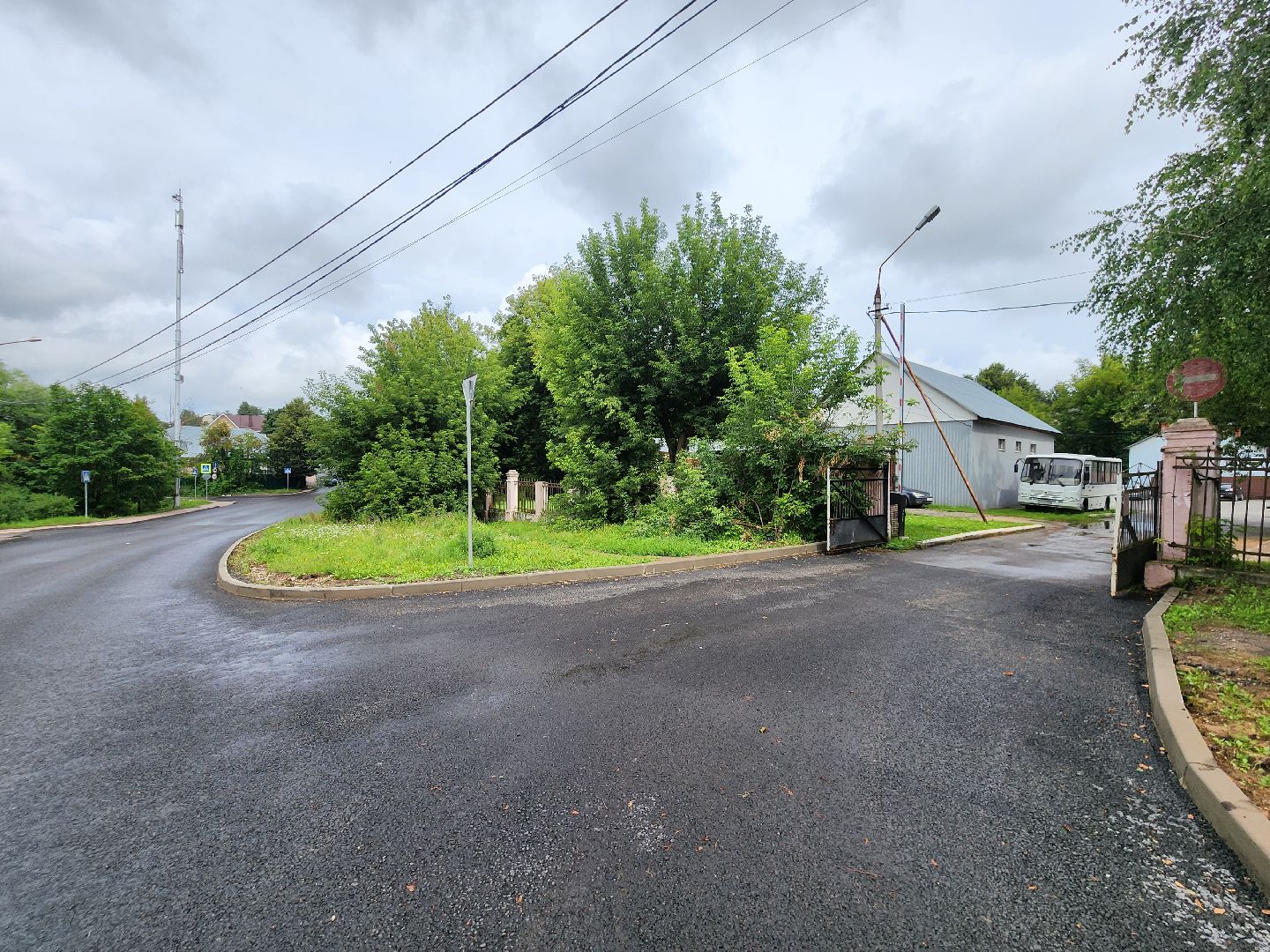 чехов, улица лопасненских ополченцев, дорожный ремонт, капремонт дороги, замена покрытия, новые бордюры, парковочные карманы, обновление проезжей части, тротуары, госпрограмма московской области, развитие дорожного комплекса, планы ремонта на 2025 год,