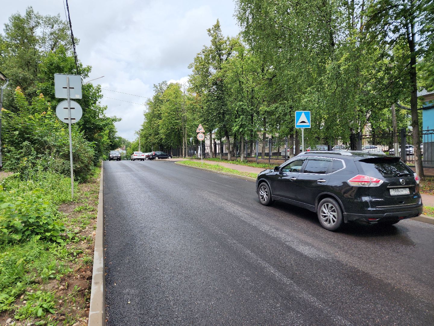 чехов, улица лопасненских ополченцев, дорожный ремонт, капремонт дороги, замена покрытия, новые бордюры, парковочные карманы, обновление проезжей части, тротуары, госпрограмма московской области, развитие дорожного комплекса, планы ремонта на 2025 год,