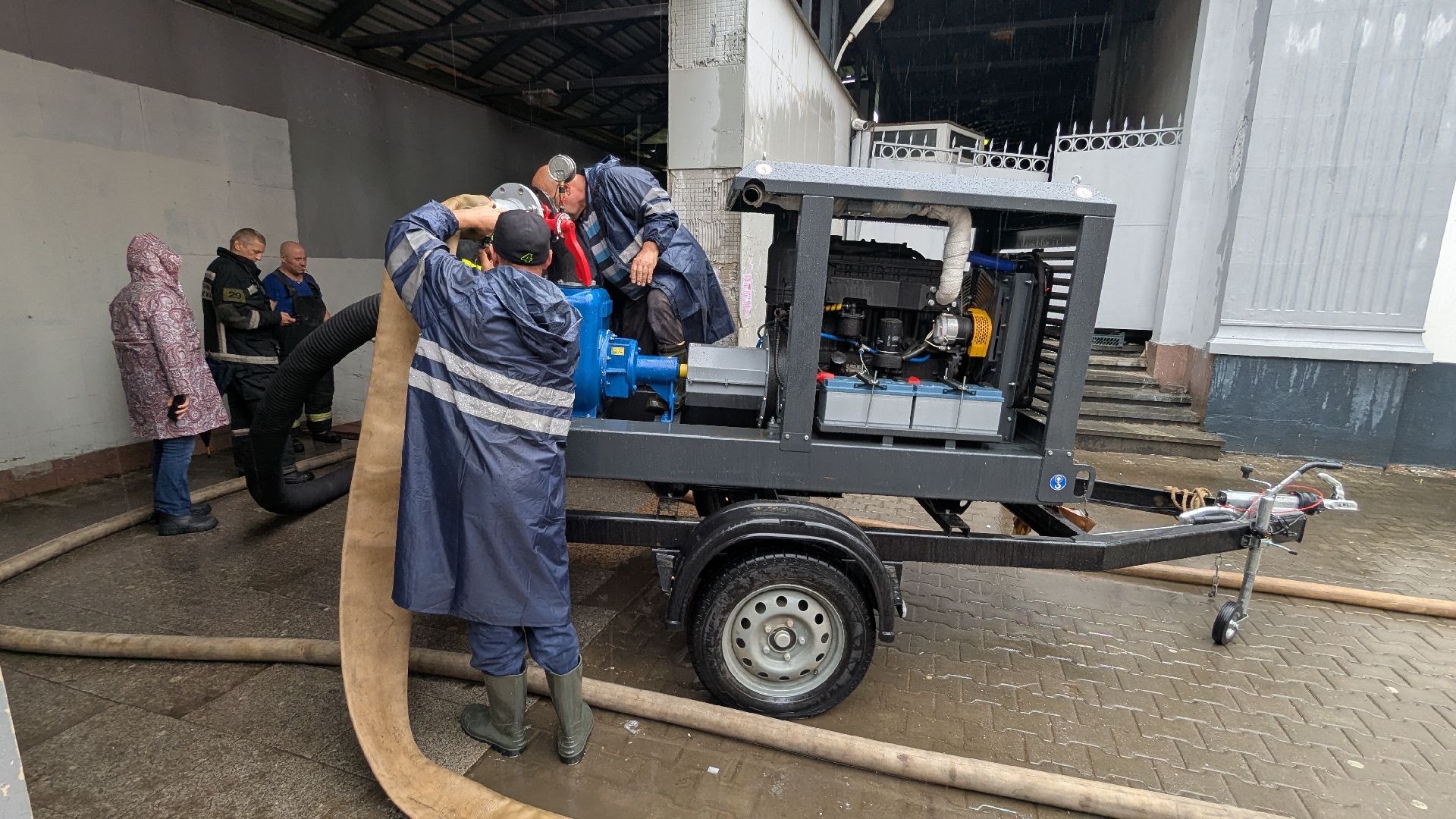 красногорск, мцд павшино, наводнение, чп,подземный пешеходный переход,