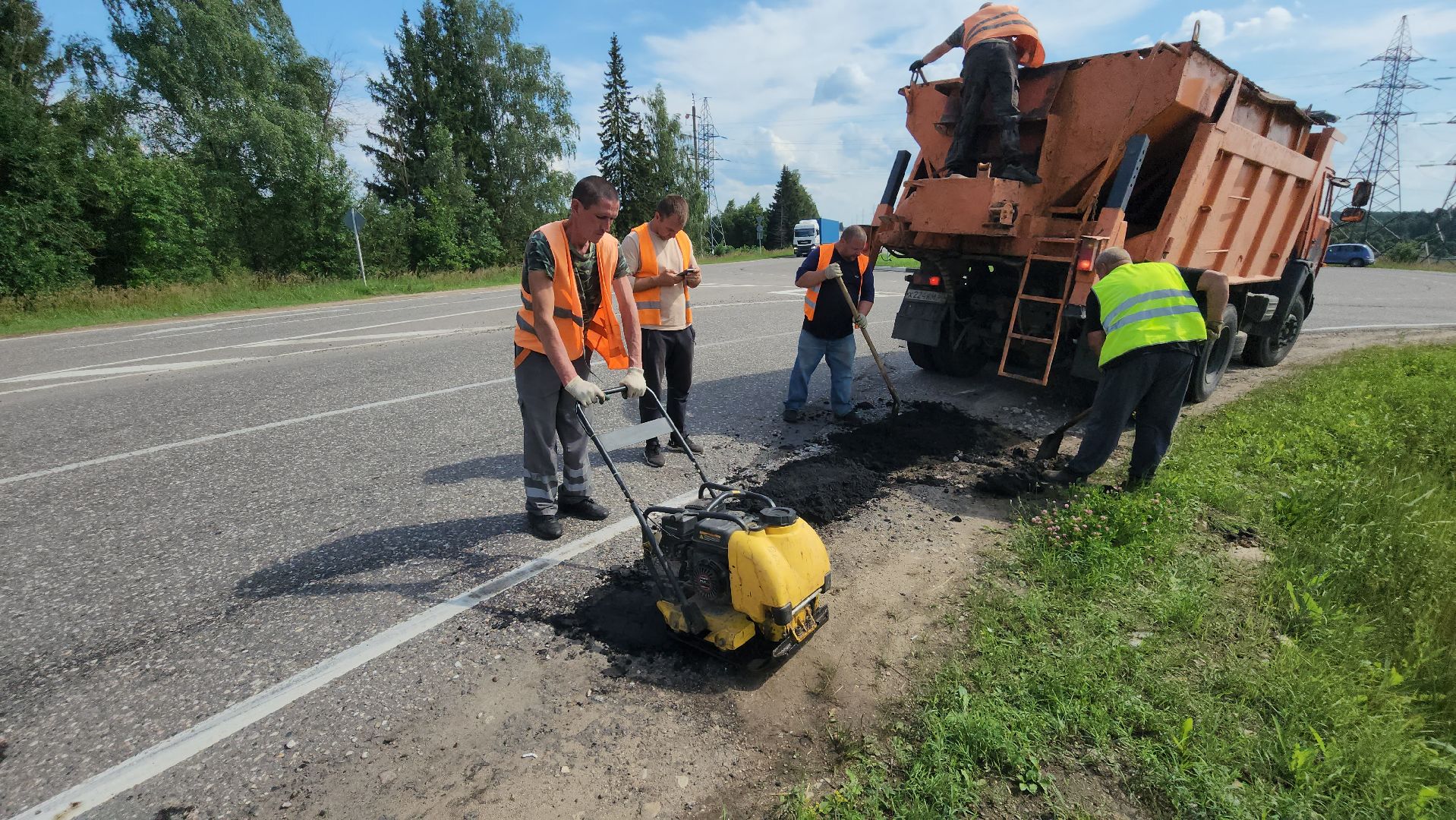 волоколамск, ремонт дорог, ямочный ремон,
