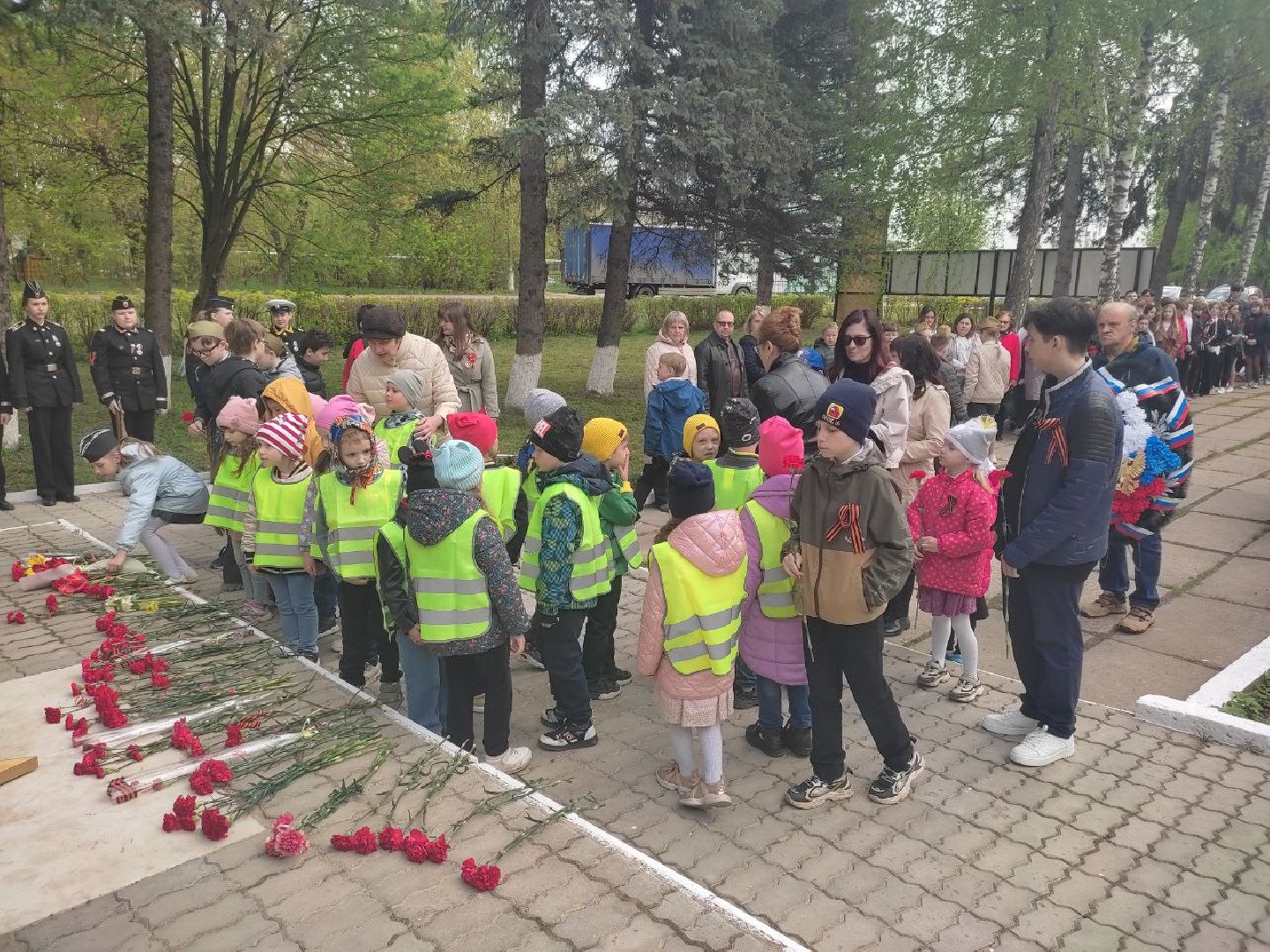 серпухов, день победы, кадетский корпус, школьники, мемориал, улица крюкова, вов,