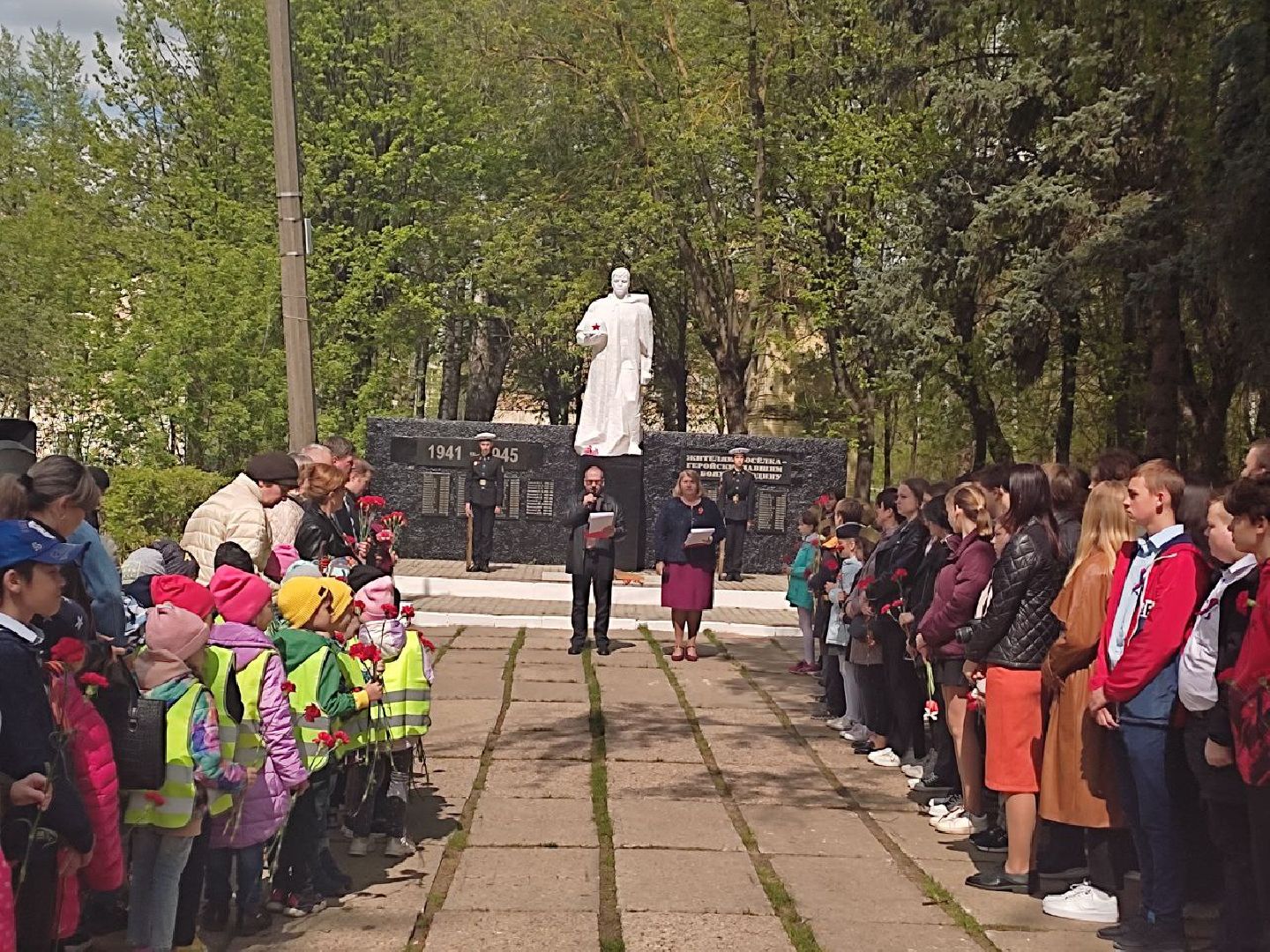 серпухов, день победы, кадетский корпус, школьники, мемориал, улица крюкова, вов,