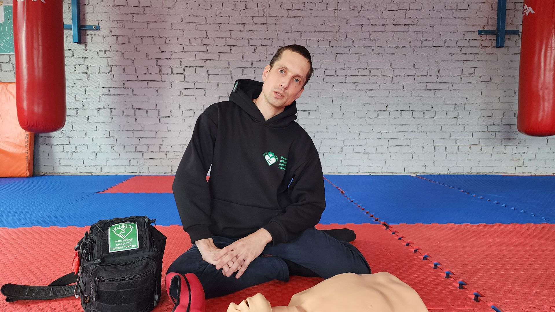 домодедово, подмосковье, общество, медицина, первая помощь, экстренная помощь, экстренные службы, бинт, жгут, самопомощь , скорая помощь, укус змеи, укус клеща, бешенство ,