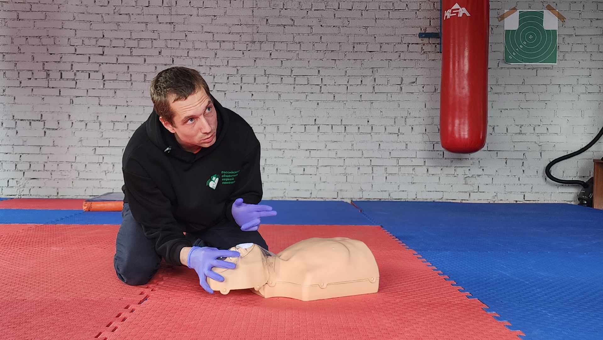 домодедово, подмосковье, общество, медицина, первая помощь, экстренная помощь, экстренные службы, бинт, жгут, самопомощь , скорая помощь, укус змеи, укус клеща, бешенство ,