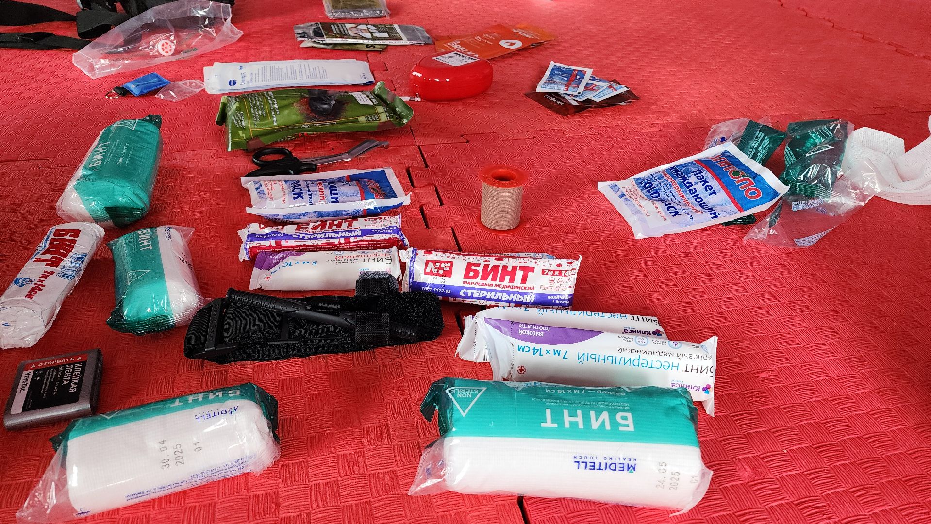 домодедово, подмосковье, общество, медицина, первая помощь, экстренная помощь, экстренные службы, бинт, жгут, самопомощь , скорая помощь, укус змеи, укус клеща, бешенство ,