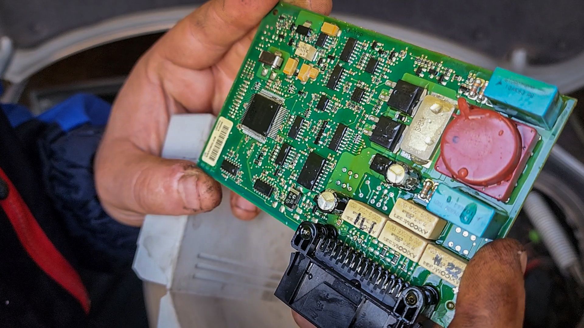 бронницы, подтопление авто,  автоэлектрик, спасение машины-утопленника,