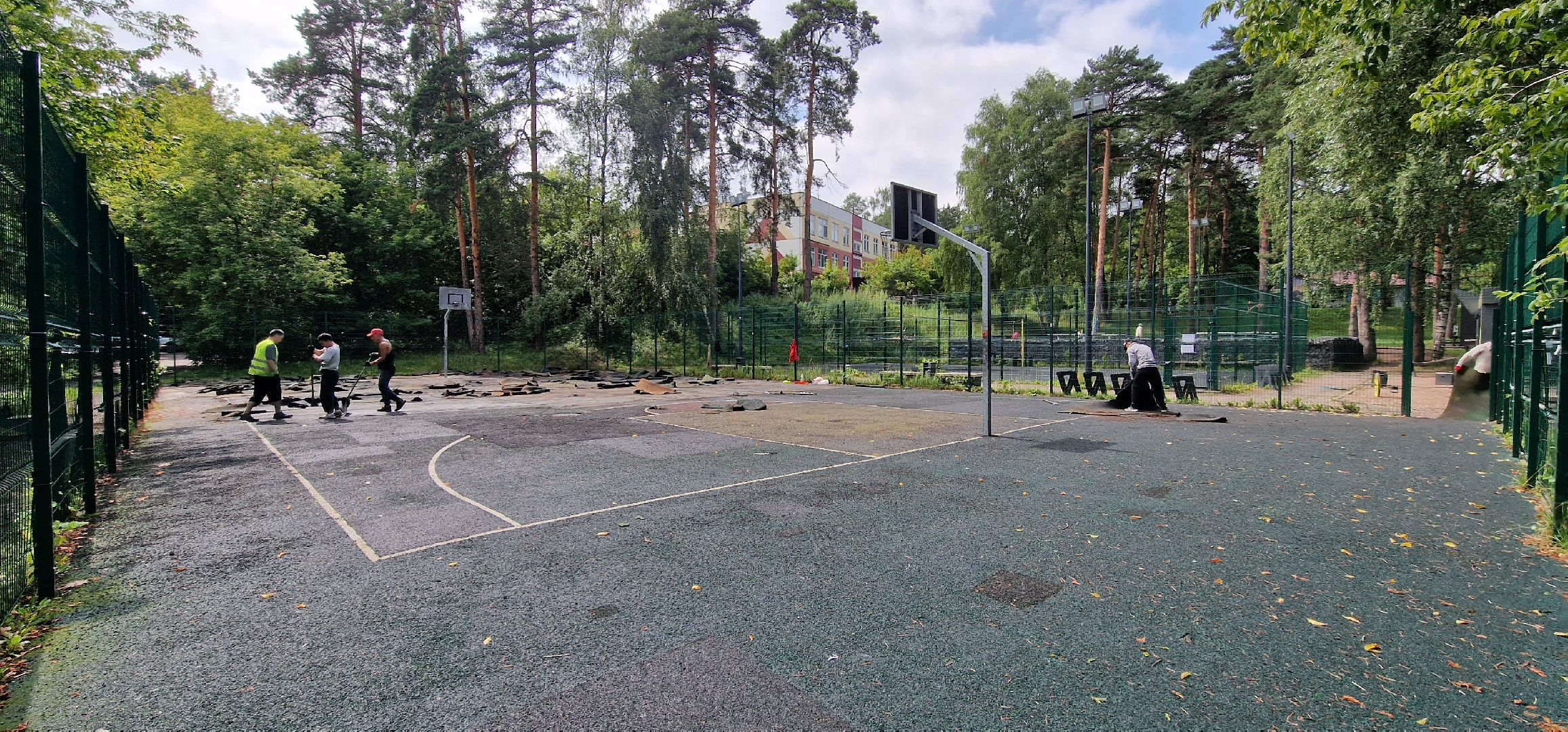 парк пехорка, балашиха, благоустройство, ремонт баскетбольной и волейбольной площадки в пехорке,