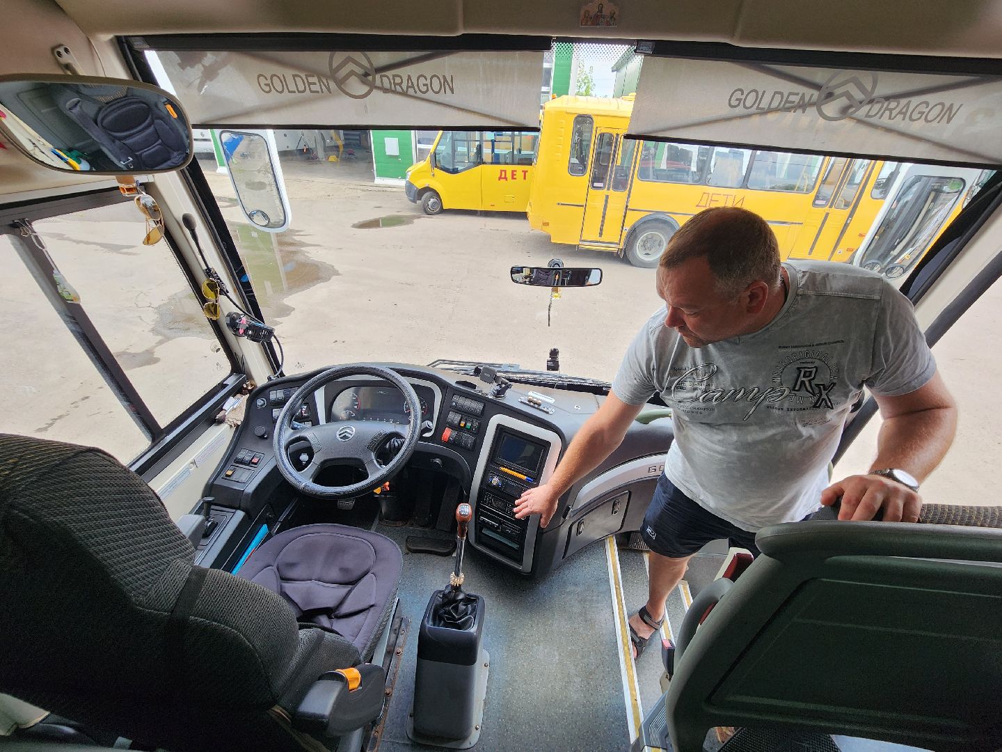 чехов, деревня манушкино, компания автотранссервис-16, пассажирские перевозки, транспортная компания, перевозки детей, школьные автобусы, экскурсии, аренда автобусов, свадьбы, корпоративы, социальные проекты, клуб активное долголетие, помощь участникам сво, помощь жителям курской области, перевозки льготных категорий граждан, сообщество кашеварочка, благотворительность,