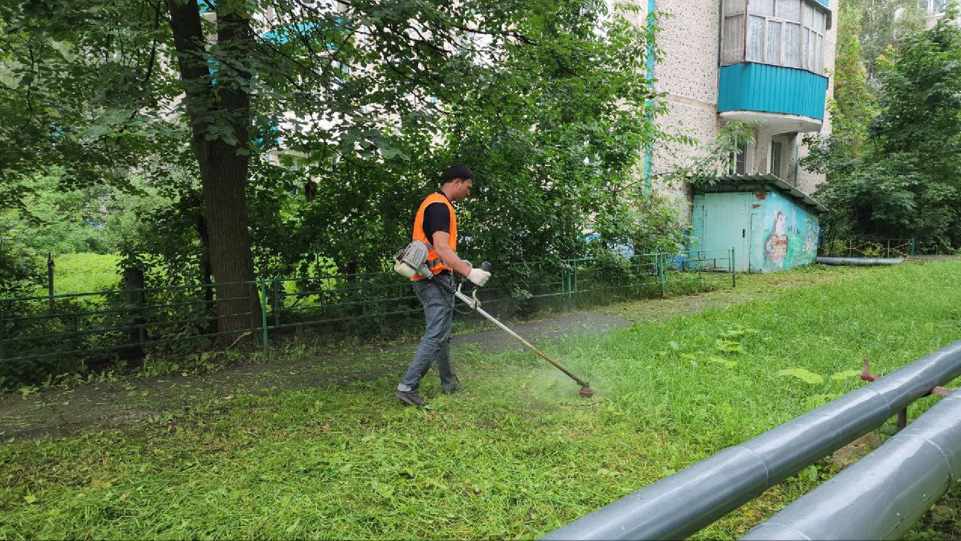 Покос травы , Благоустройство дворов , Лобня ,