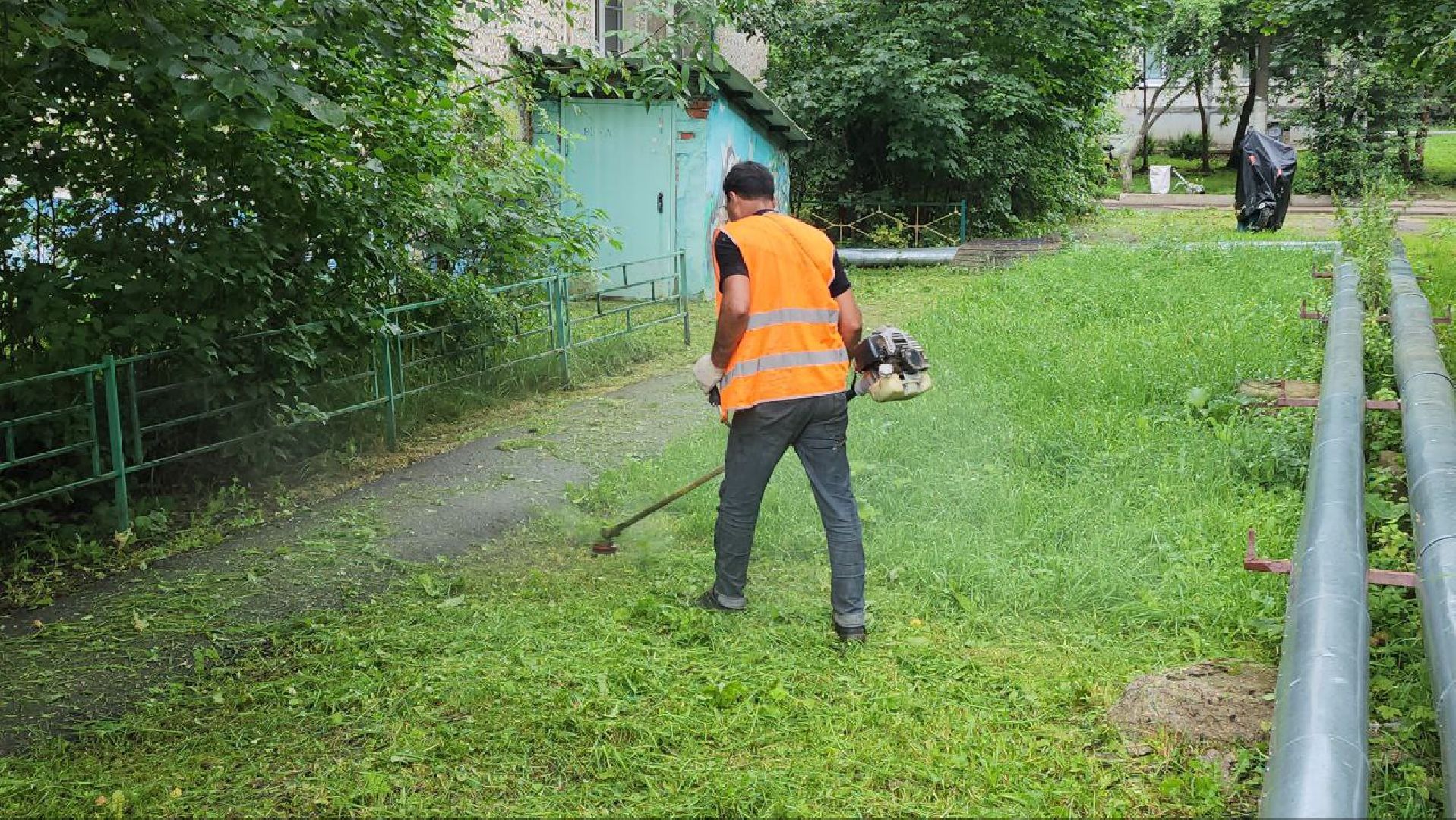 Покос травы , Благоустройство дворов , Лобня ,
