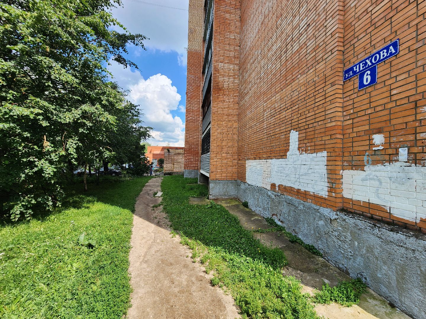 чехов, улица чехова, дворы жилых домов, уличное освещение, наружное освещение, ремонт, замена фонарей, энергосберегающие лампы, ремонт электропроводки, восстановление освещения, заявки жителей, добродел, мбу чеховское благоустройство,