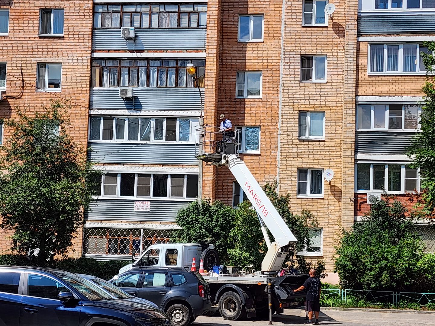 чехов, улица чехова, дворы жилых домов, уличное освещение, наружное освещение, ремонт, замена фонарей, энергосберегающие лампы, ремонт электропроводки, восстановление освещения, заявки жителей, добродел, мбу чеховское благоустройство,