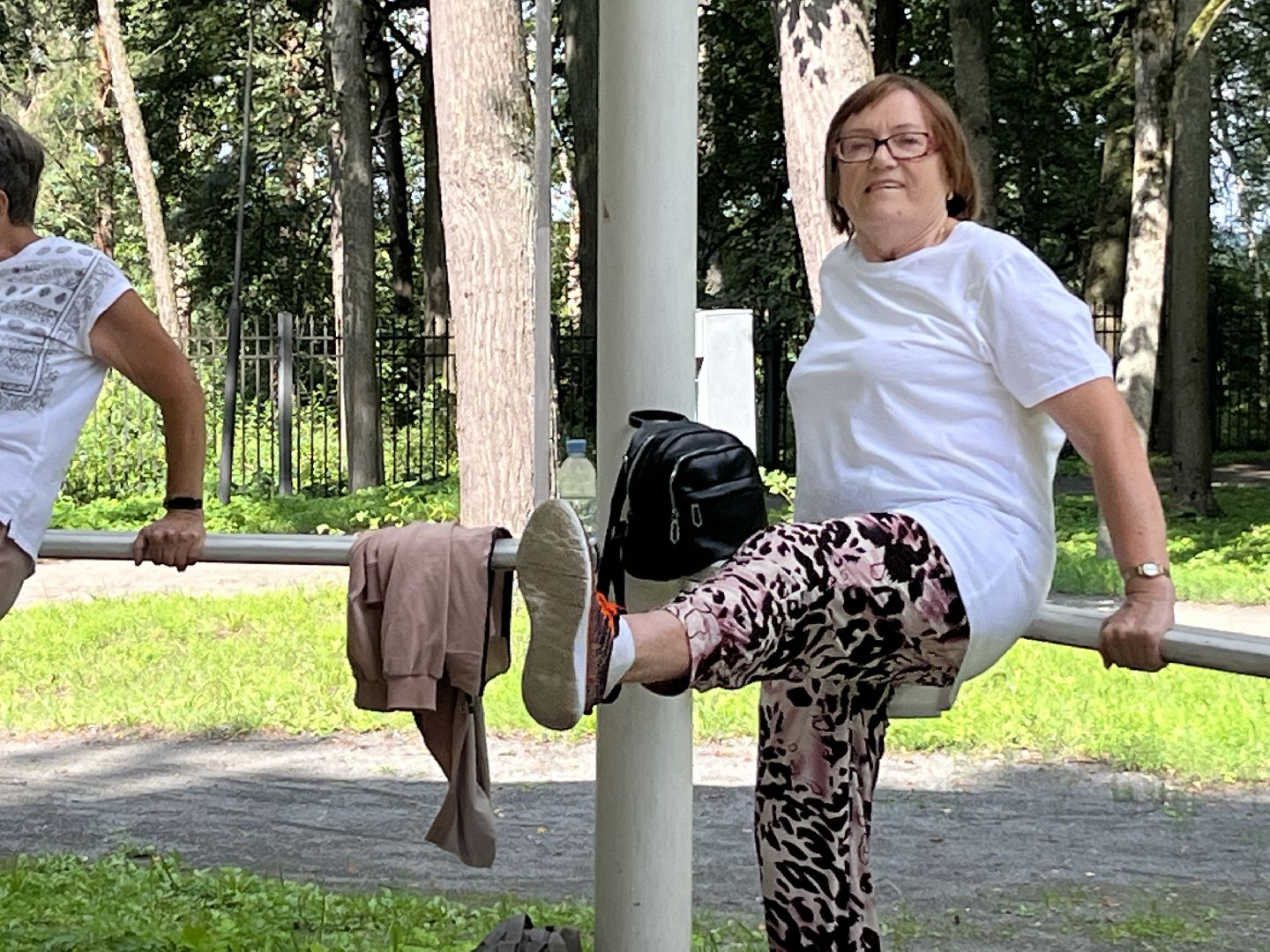 наро-фоминск, зарядка в парке, центральный парк наро-фоминска,тренировки на свежем воздухе,