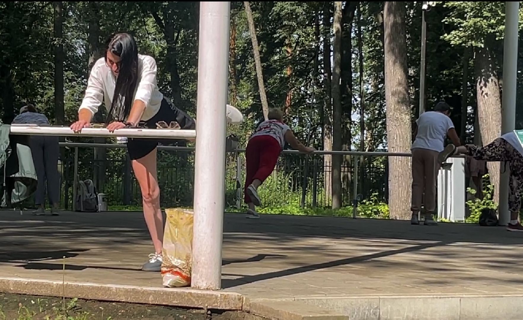 наро-фоминск, зарядка в парке, центральный парк наро-фоминска,тренировки на свежем воздухе,