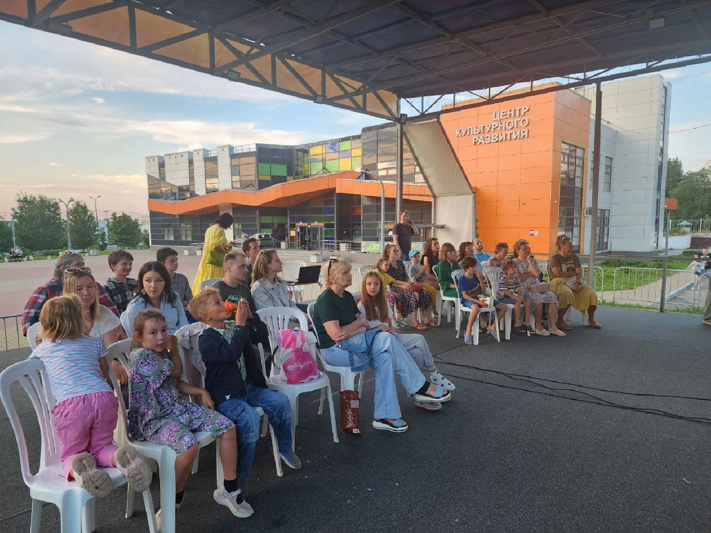 пущино, серпухов, фестиваль уличного кино, культура,