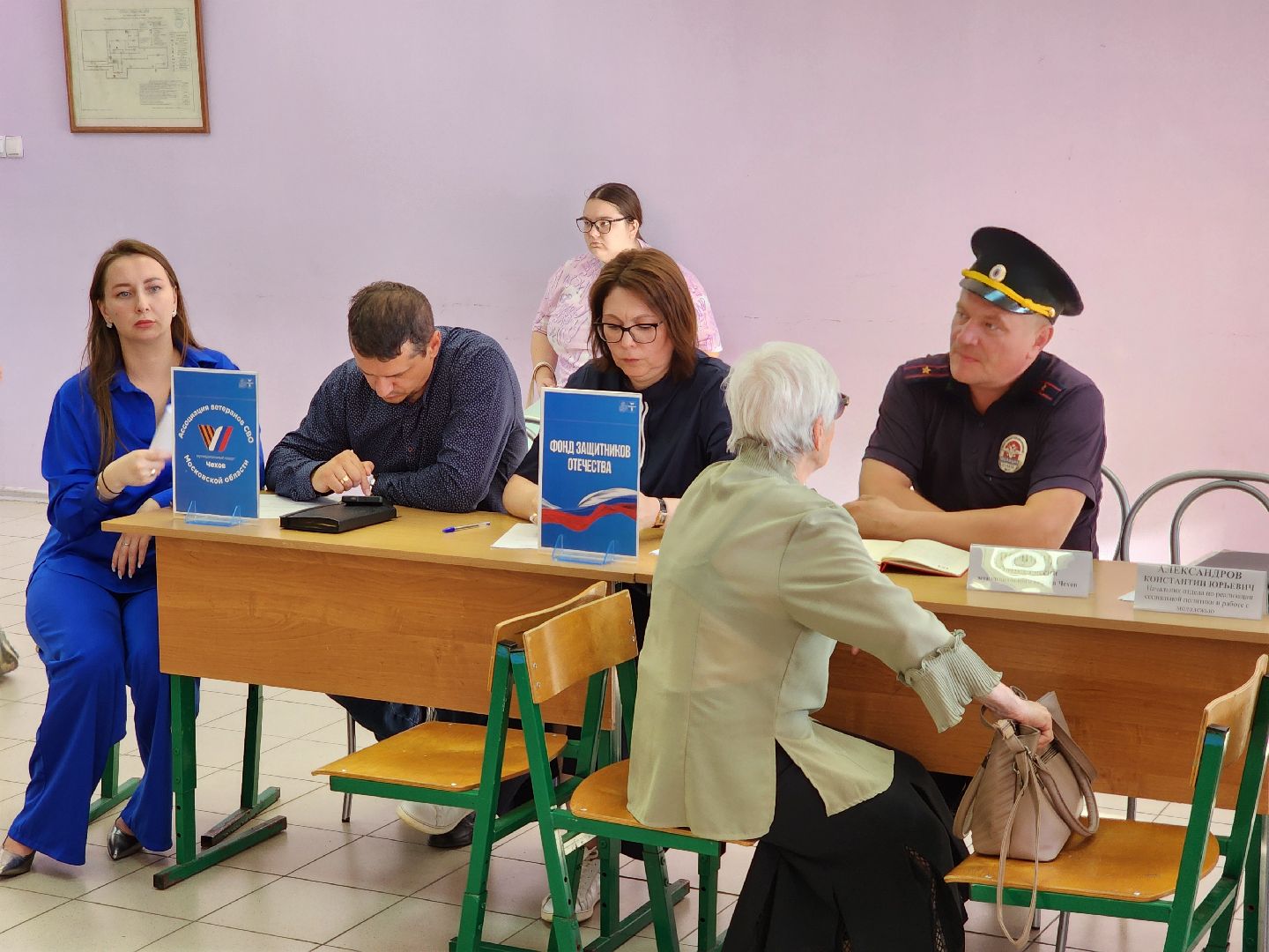 чехов, село новый быт, выездная администрация, встреча с жителями, обращения граждан, улица нати 4, ремонт фасада, ремонт фронтонов, капремонт кровли, текущий ремонт, депутат анатолий чугаев,