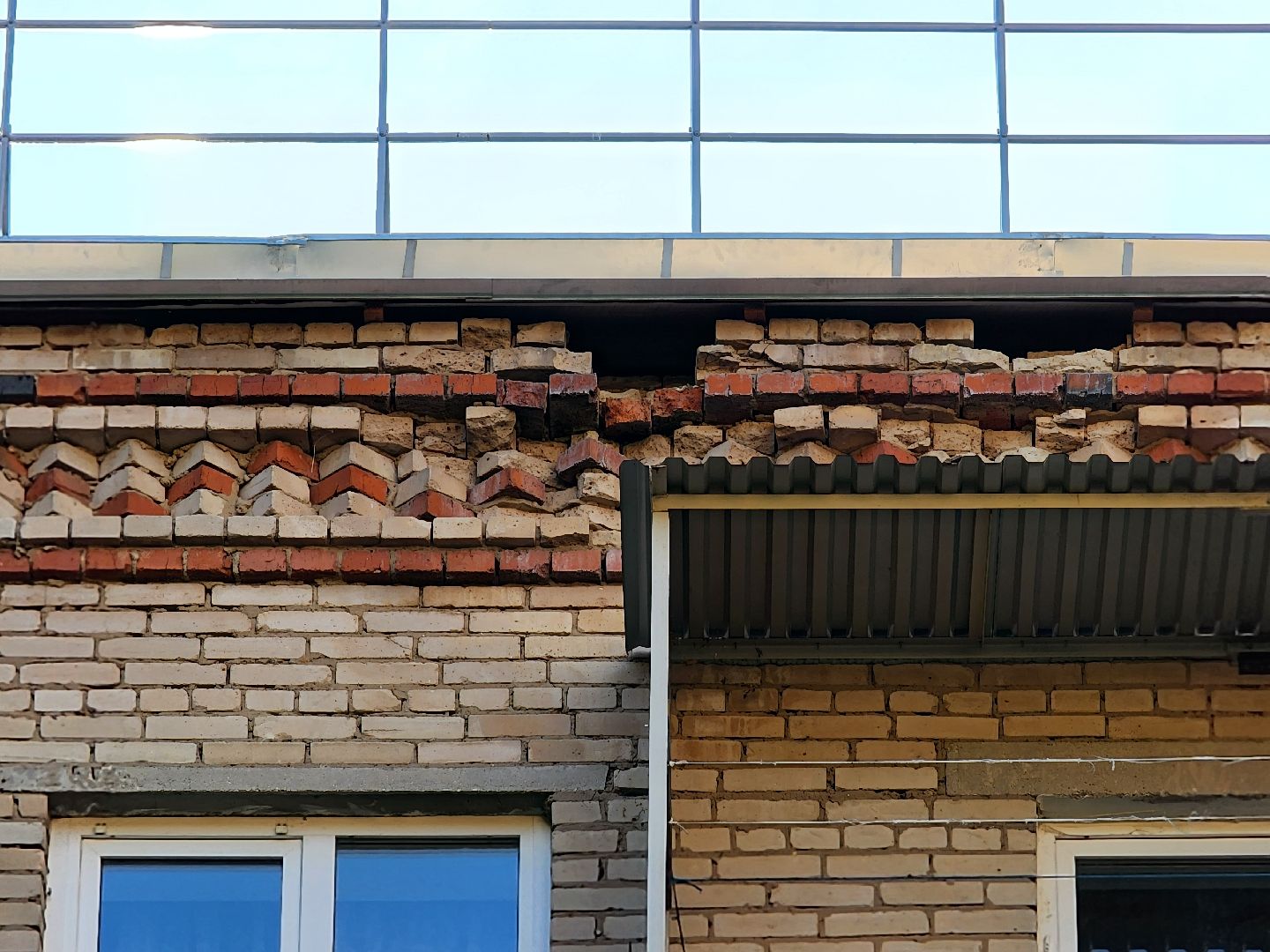 чехов, село новый быт, выездная администрация, встреча с жителями, обращения граждан, улица нати 4, ремонт фасада, ремонт фронтонов, капремонт кровли, текущий ремонт, депутат анатолий чугаев,