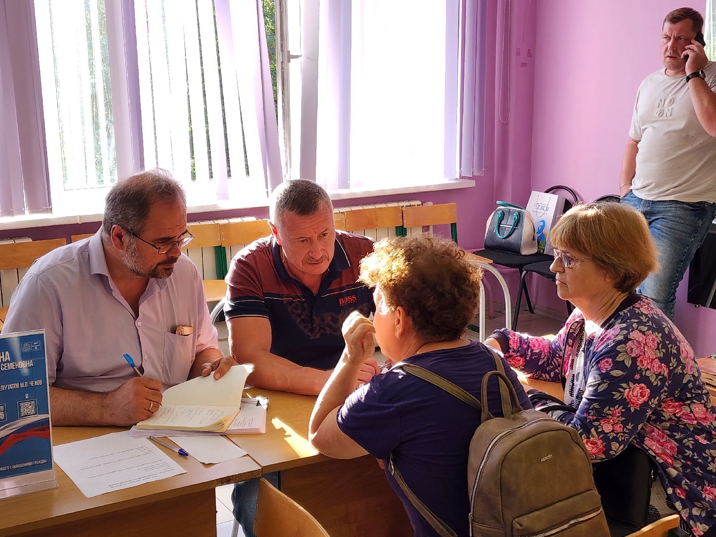 чехов, село новый быт, выездная администрация, встреча с жителями, обращения граждан, улица нати 4, ремонт фасада, ремонт фронтонов, капремонт кровли, текущий ремонт, депутат анатолий чугаев,