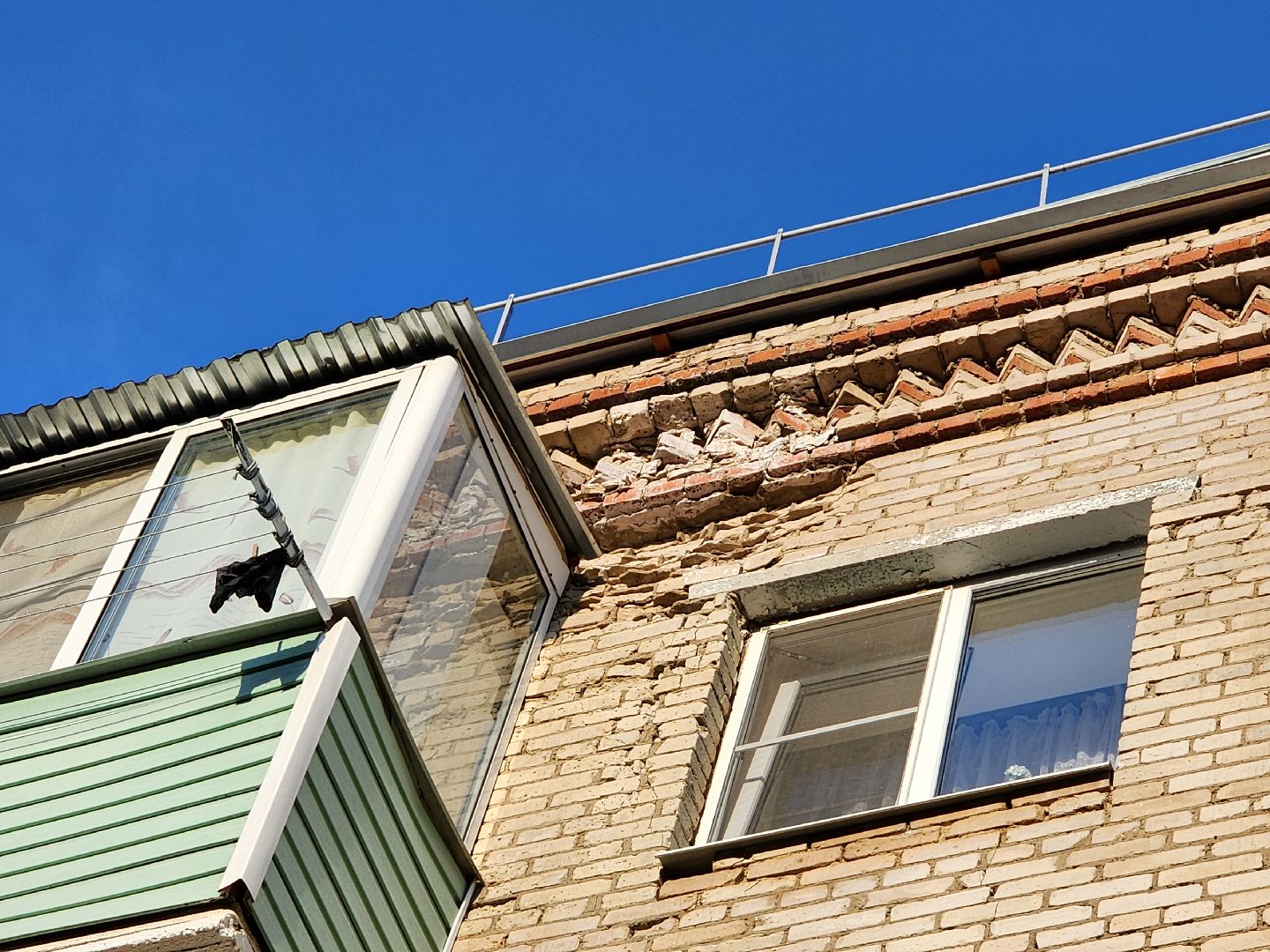 чехов, село новый быт, выездная администрация, встреча с жителями, обращения граждан, улица нати 4, ремонт фасада, ремонт фронтонов, капремонт кровли, текущий ремонт, депутат анатолий чугаев,