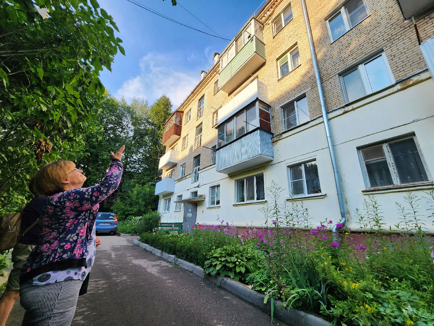 чехов, село новый быт, выездная администрация, встреча с жителями, обращения граждан, улица нати 4, ремонт фасада, ремонт фронтонов, капремонт кровли, текущий ремонт, депутат анатолий чугаев,