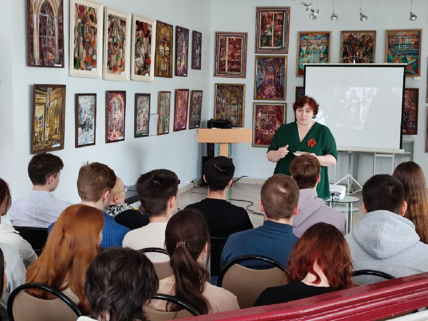 Звенигород, городская библиотека №1, День Победы, Звенигородская городская библиотека, финансово-экономический колледж