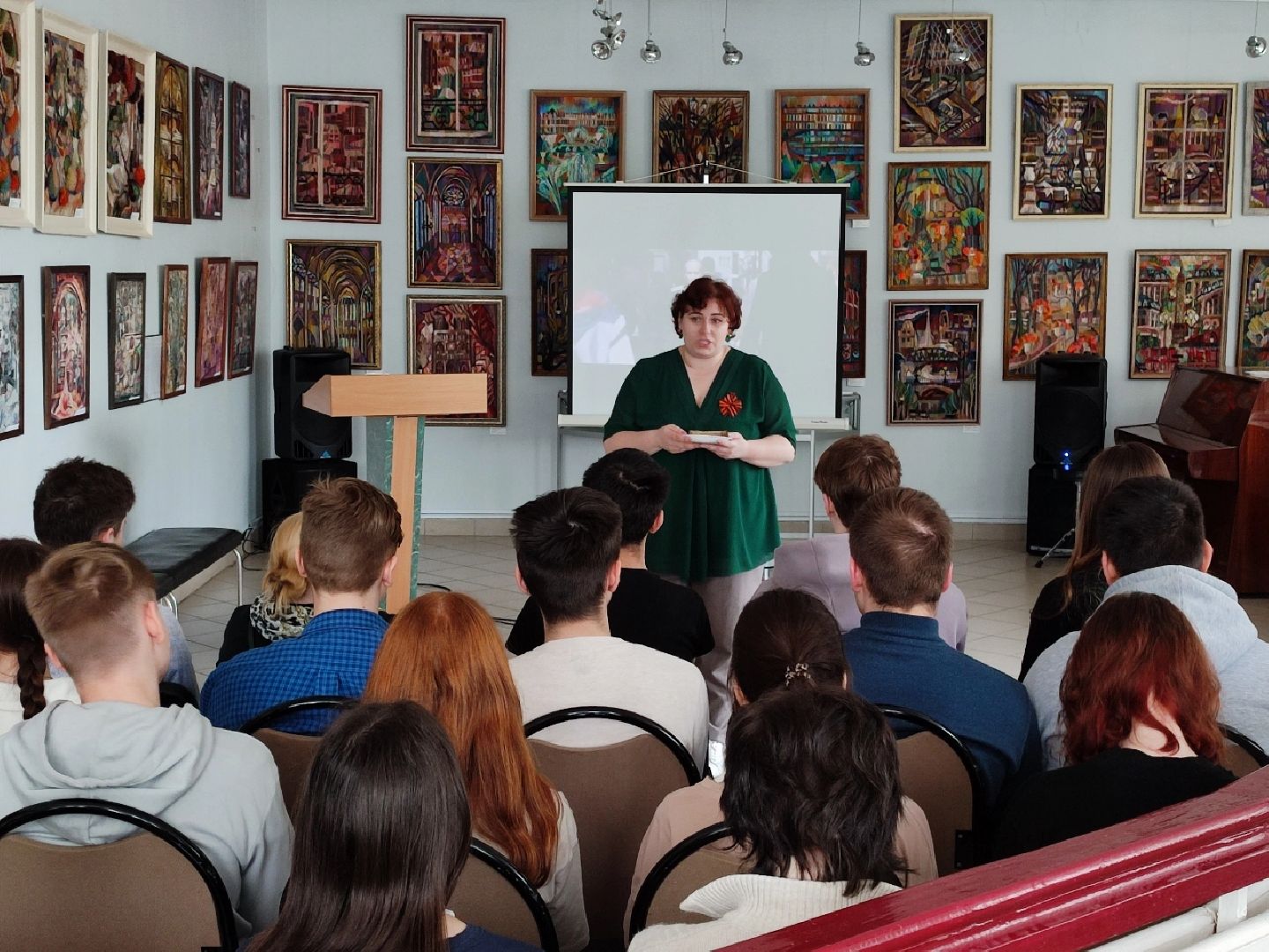 Звенигород, городская библиотека №1, День Победы, Звенигородская городская библиотека, финансово-экономический колледж