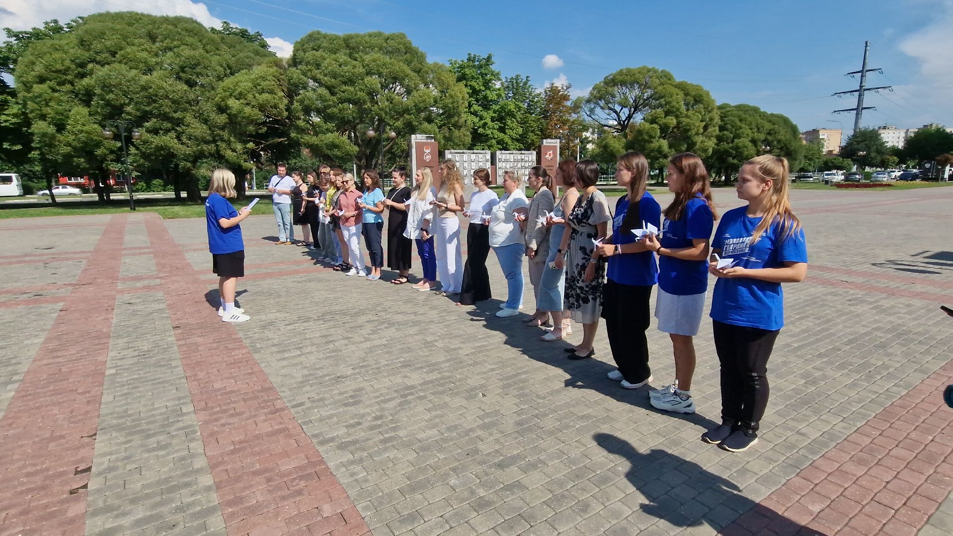 серпухов, площадь славы, бумажные журавли, серпуховские молодогвардейцы,