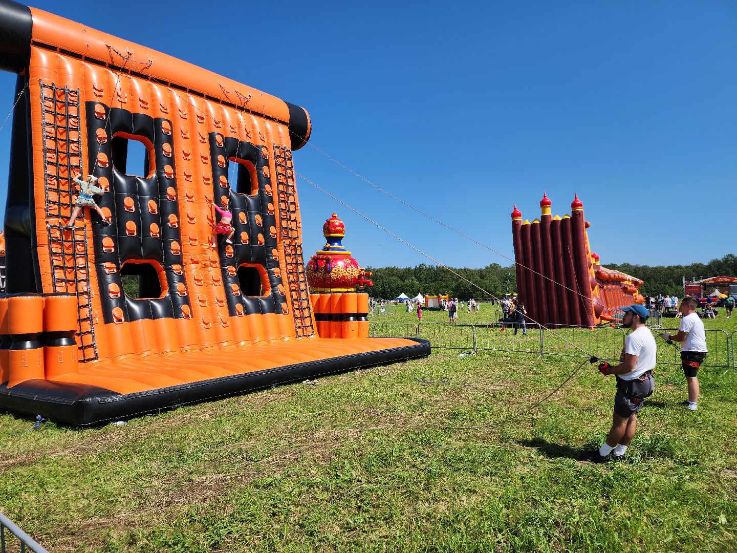 чехов, село молоди, фестиваль гуляй город, мастер классы, искусства и ремесла, исторический тир, народная кухня,народные игры, народные забавы, концерт, песни и танцы, фольклорные коллективы, аттракционы, надувные горки, карусели, батуты, торговые ряды, ярмарка, реконструкция молодинской битвы,квесты конкурсы викторины,
