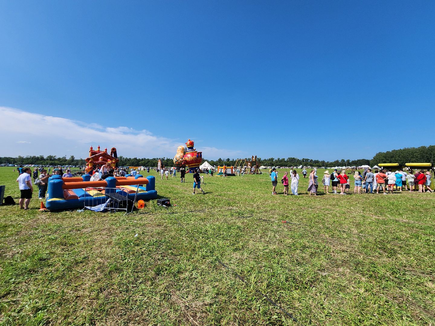 чехов, село молоди, фестиваль гуляй город, мастер классы, искусства и ремесла, исторический тир, народная кухня,народные игры, народные забавы, концерт, песни и танцы, фольклорные коллективы, аттракционы, надувные горки, карусели, батуты, торговые ряды, ярмарка, реконструкция молодинской битвы,квесты конкурсы викторины,