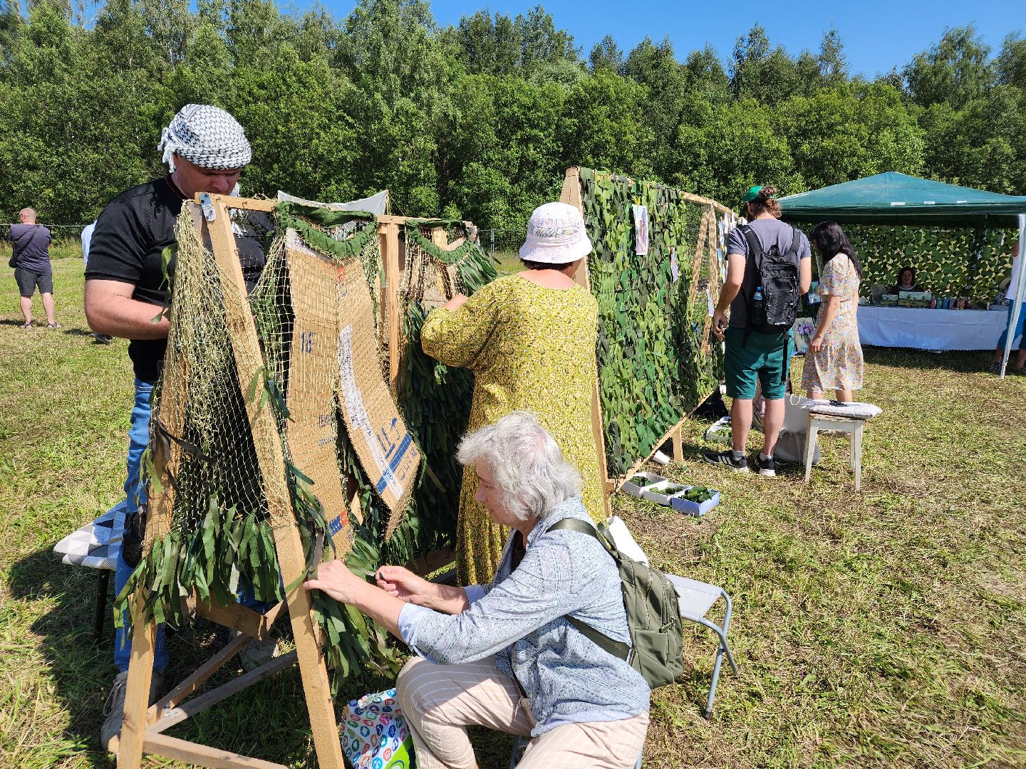 чехов, село молоди, фестиваль гуляй город, мастер классы, плетение, рисование, резьба по дереву, кузнечное дело, лепка из глины, валяние шерсти, народная кухня, стрельба из лука, исторический тир, поделки из глины и бересты, вышивание, народные игры и забавы, квесты и конкурсы,
