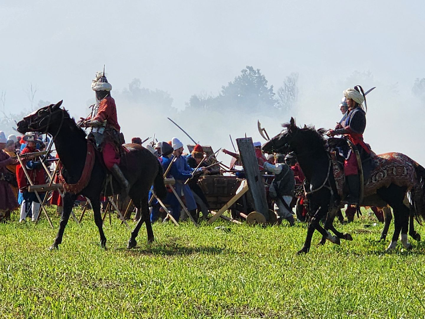 чехов, село молоди, фестиваль гуляй город, молодинская битва, реконструкция сражения, военно-исторические клубы, парад, кулачный бой, конница, пехота, артиллерия,