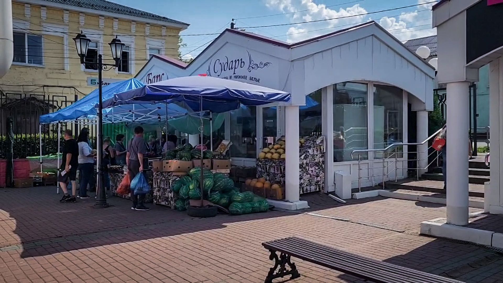 бронницы, Яяпродажа арбузов в бронницах, сезон бахчевых, сезон арбузов,сезон дынь,