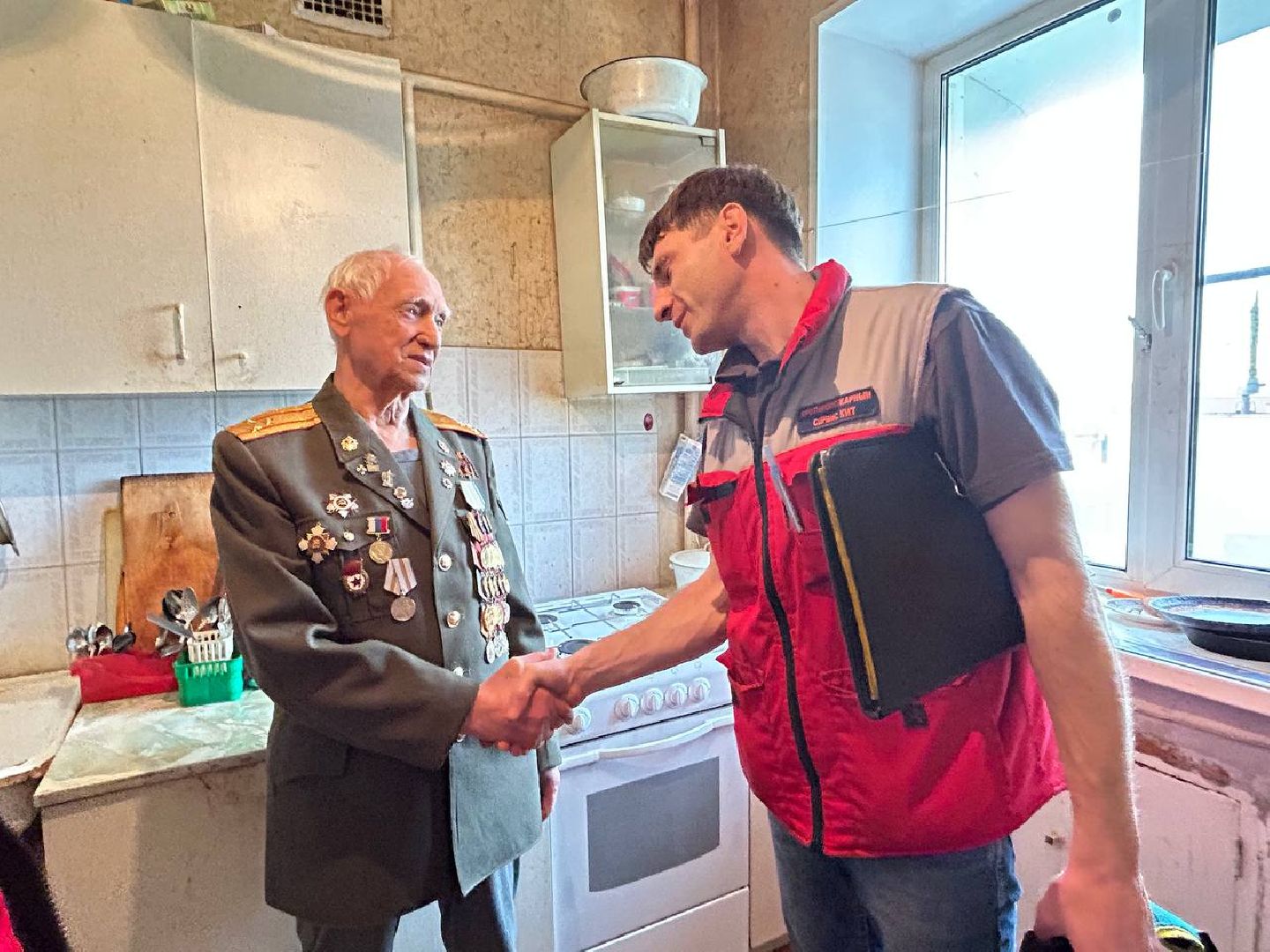 Подольск, День Победы, ветеран ВОВ, поддержка