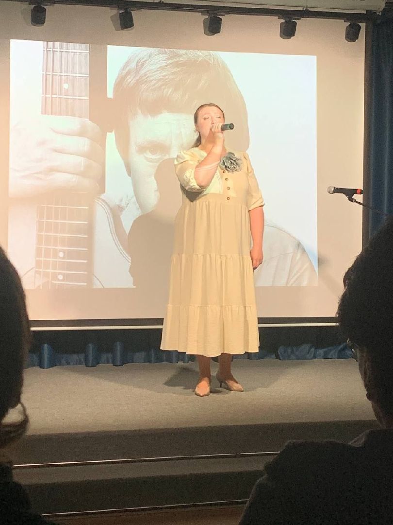 долгопрудный, высоцкий, день памяти высоцкого, библиотека, читатели , гитара,