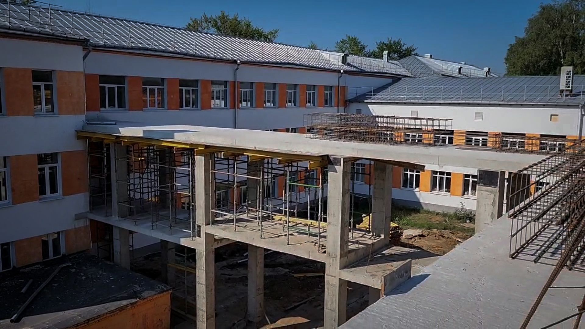 бронницы, строительство пристройки к лицею, монолитные работы, новый корпус лицея в бронницах,