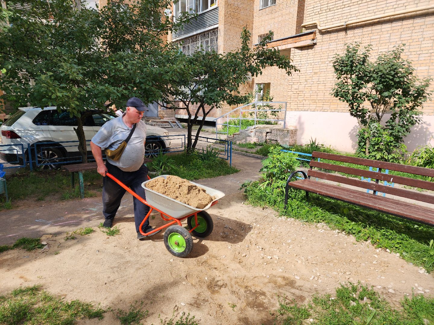 чехов, улица чехова 4, детская площадка, восстановление покрытия, благоустройство, уборка мусора, покос травы, обрезка веток, обращения жителей, портал добродел, мбу чеховское благоустройство,
